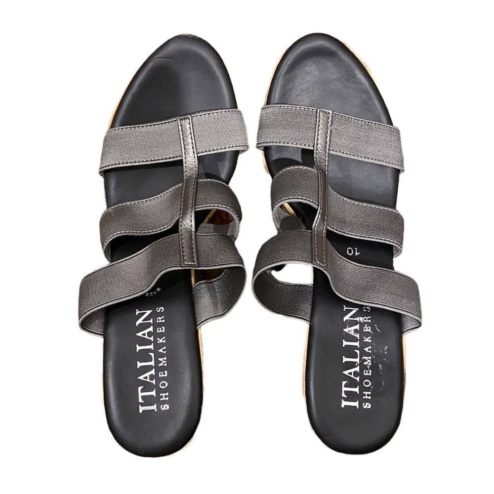 Italian Shoemakers Wedge Sandals. Size: 10. Color: Gray